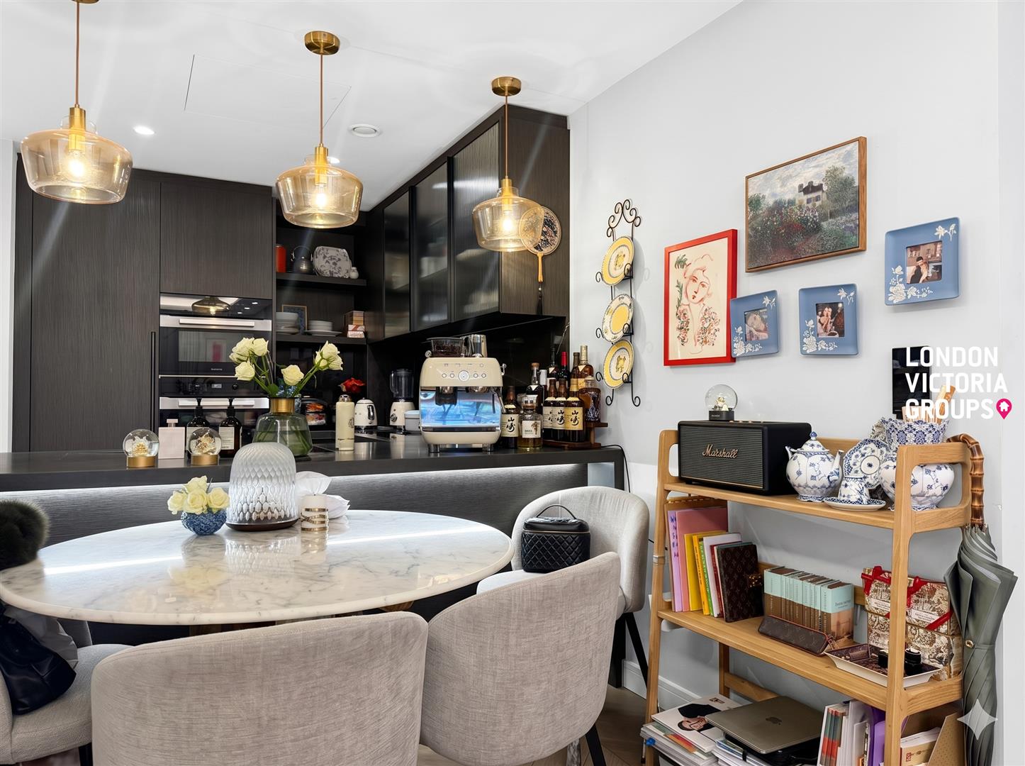 2 bed property in 101-103 Cleveland Street, London